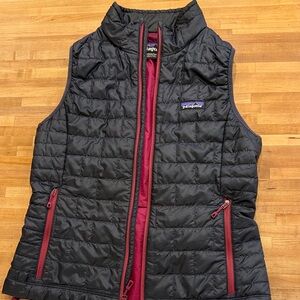Patagonia Navy Quilted Vest with Burgundy Trim